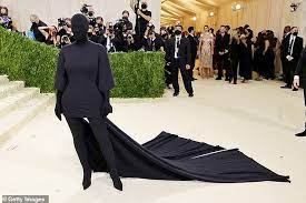 Kim Kardashian mocked on Twitter for resembling Harry Potter 'Dementor' in  Balenciaga at Met Gala - newsbinding